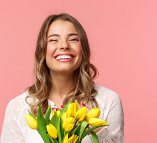 Акция «Акция 8 марта» в стоматологической клинике Голливуд