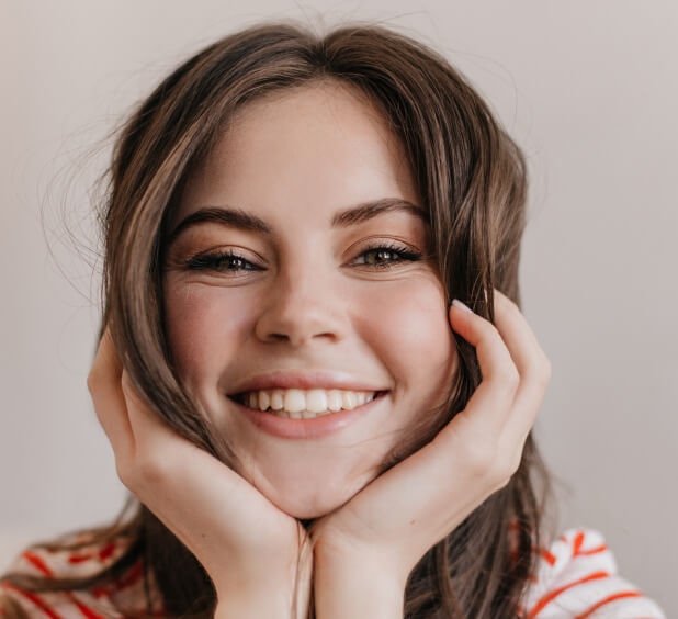 Акция «Скидка 1000 рублей на профессиональную чистку зубов» в стоматологической клинике Голливуд